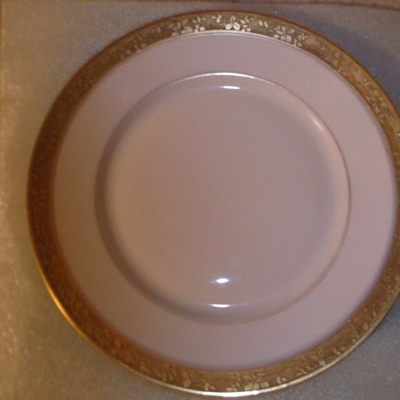Vintage Hutschenreuther Selb LHS Plates – 7.25” – Gold Leaf Design – Set of 4 - Picture 2 of 9